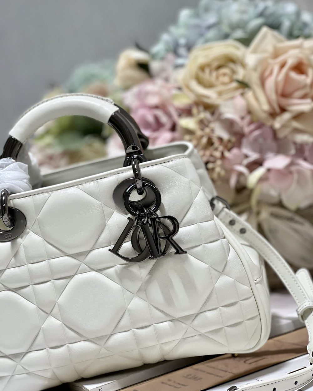 1:1 Replica The Medium Lady 95.22 Bag With Black Tone Hardware Black/White/Grey For Women 9.5in/ 24cm