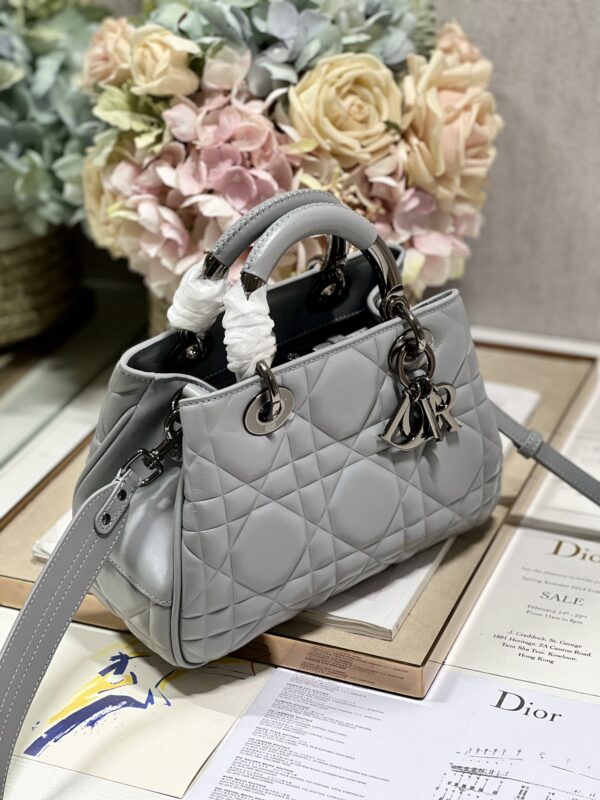 1:1 Replica The Medium Lady 95.22 Bag With Black Tone Hardware Black/White/Grey For Women 9.5in/ 24cm