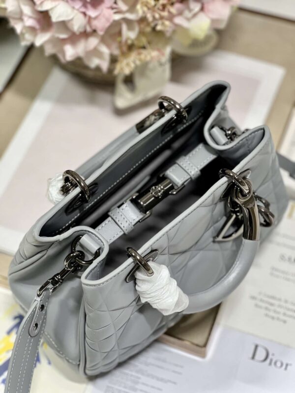 1:1 Replica The Medium Lady 95.22 Bag With Black Tone Hardware Black/White/Grey For Women 9.5in/ 24cm
