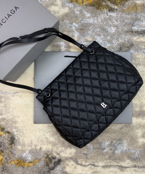 Touch B. Shoulder Bag Quilted Large In Black For Women 14n/36cm