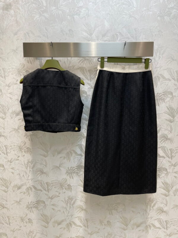 Trefoil Print And 3-Stripe Top And Skirt Black For Women