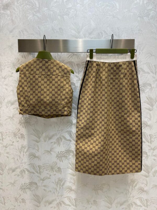 Trefoil Print And 3-Stripe Top And Skirt Brown For Women