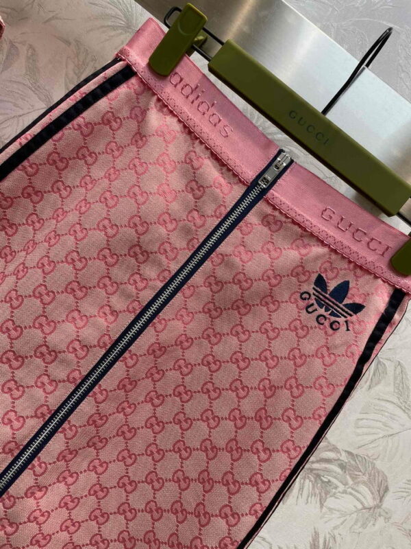 Trefoil Print And 3-Stripe Top And Skirt Pink For Women