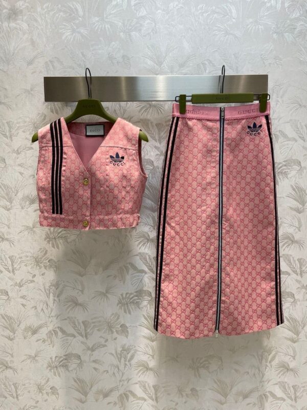 Trefoil Print And 3-Stripe Top And Skirt Pink For Women