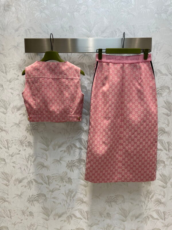 Trefoil Print And 3-Stripe Top And Skirt Pink For Women