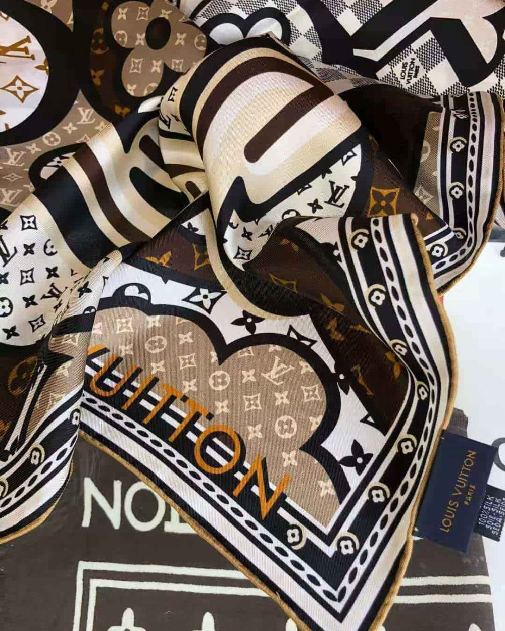 Ultimate 3D Square 90 White And Brown For Women