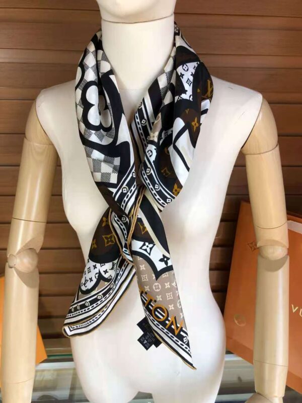 Ultimate 3D Square 90 White And Brown For Women