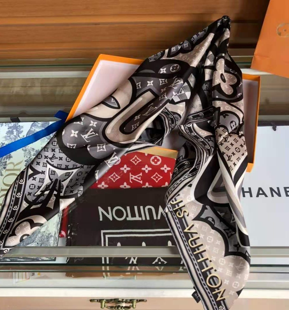 Ultimate 3D Square 90 White And Grey For Women