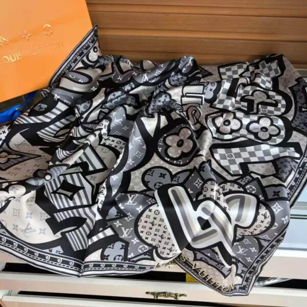 Ultimate 3D Square 90 White And Grey For Women