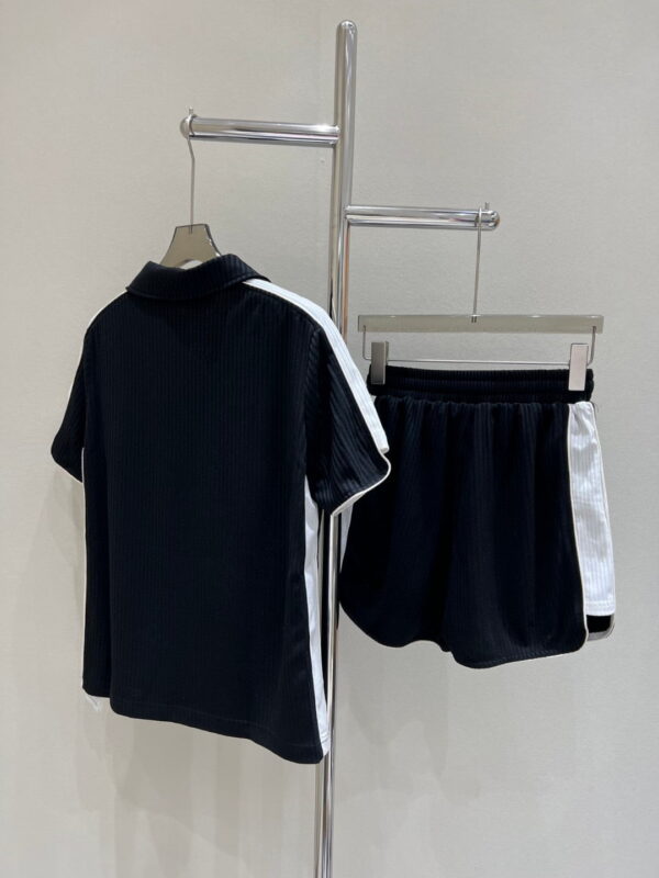 White Circle T-Shirt And Shorts Black For Women