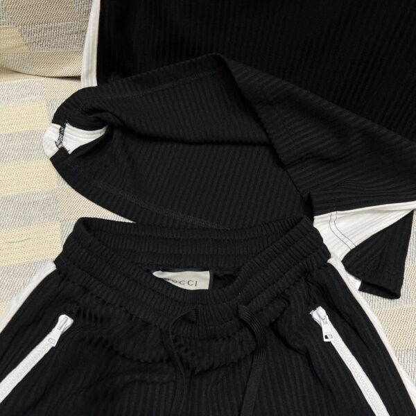 White Circle T-Shirt And Shorts Black For Women
