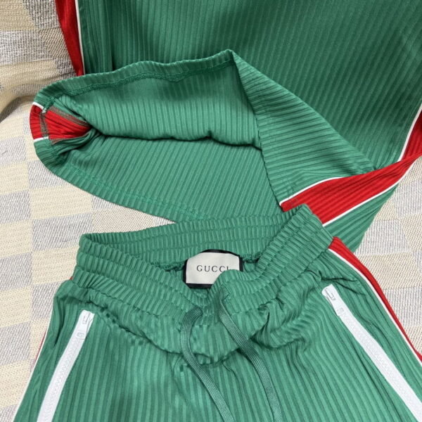 White Circle T-Shirt And Shorts Green For Women