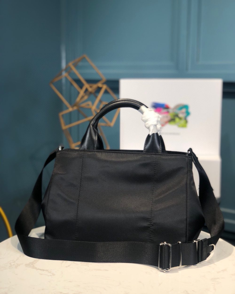 Zip Pocket Chain Tote Bag Tessuto In Black For Women 11in/ 28cm