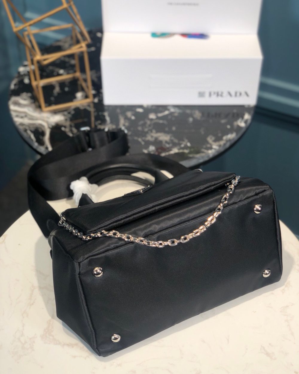 Zip Pocket Chain Tote Bag Tessuto In Black For Women 11in/ 28cm