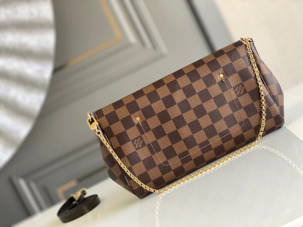 LC348 - Louis Vuitton Women's Fashion Bag