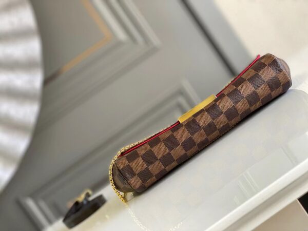 LC348 - Louis Vuitton Women's Fashion Bag