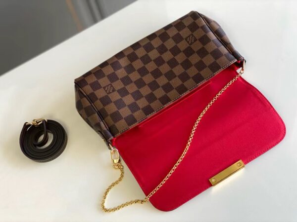 LC348 - Louis Vuitton Women's Fashion Bag