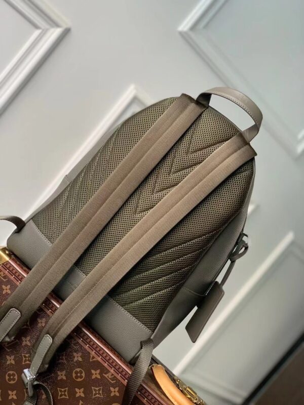 [REP 1:1] Louis Vuitton LV Takeoff Backpack Unique Bag For Women M21362 - 43cm