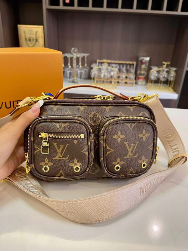 LC350 - Louis Vuitton Women's Fashion Bag
