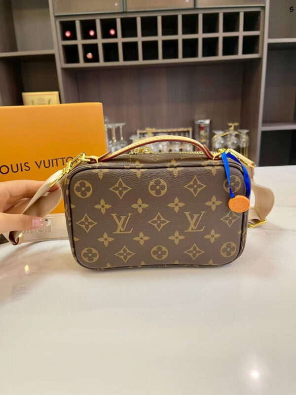 LC350 - Louis Vuitton Women's Fashion Bag