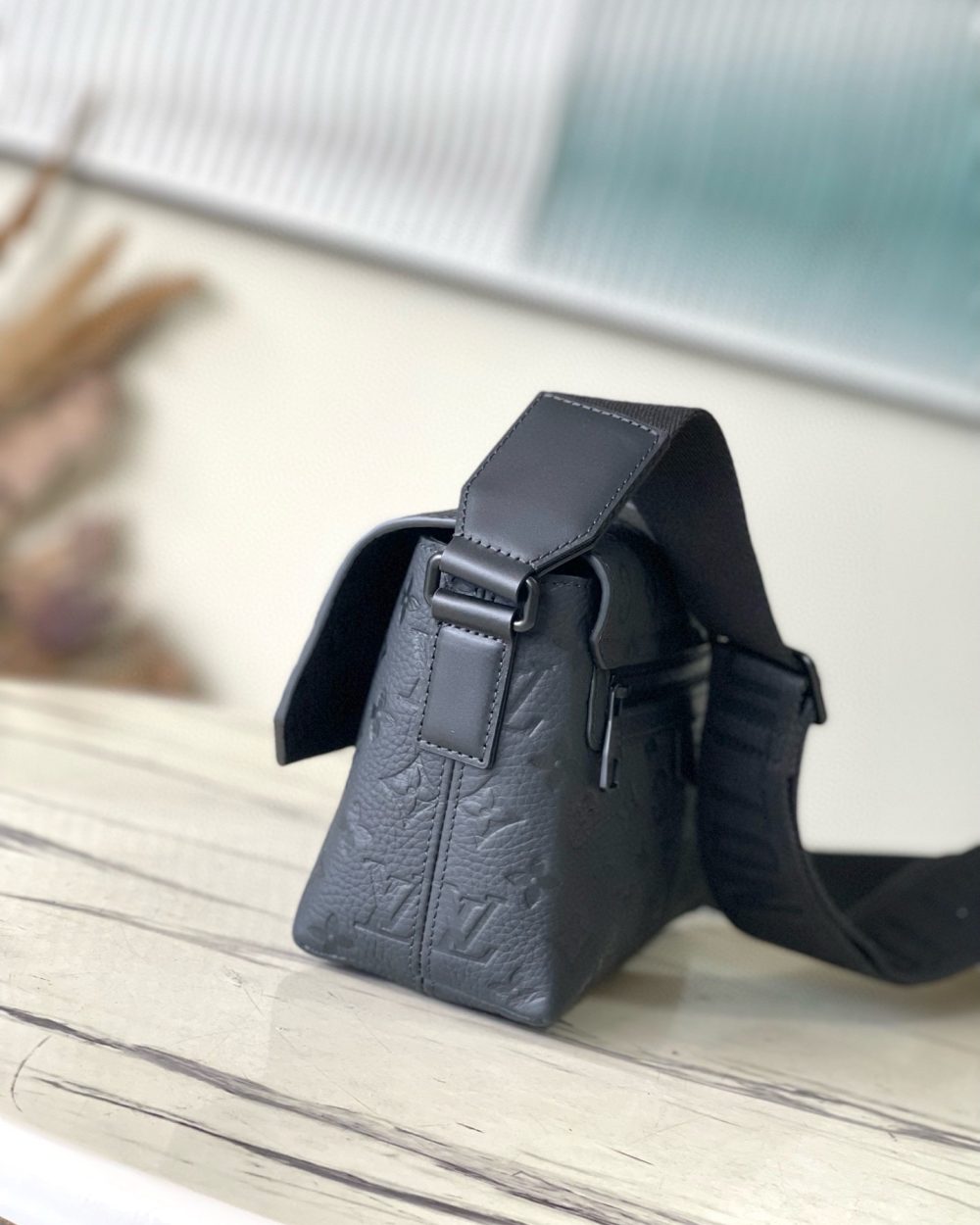 [REP 1:1] Louis Vuitton LV S-Cape Messenger Unique Bag For Women M23741 - 28cm