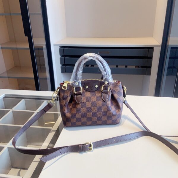 DBS-LC853 - Discounted Price For Set Louis Vuitton 3 Bags