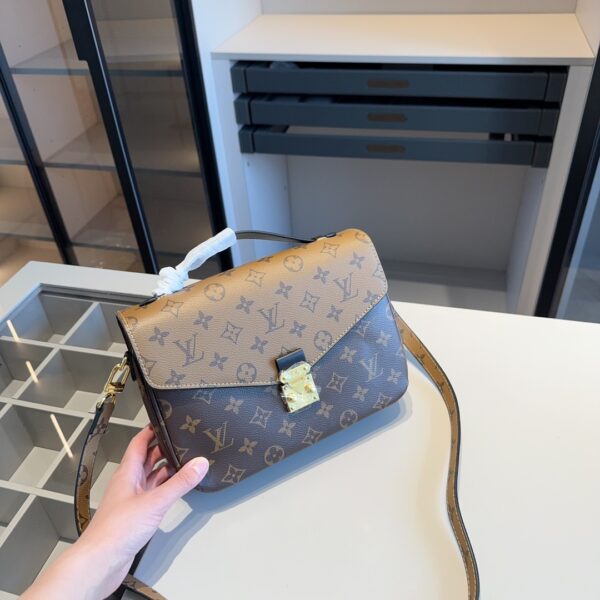 DBS-LC866 - Discounted Price For Set Louis Vuitton 3 Bags