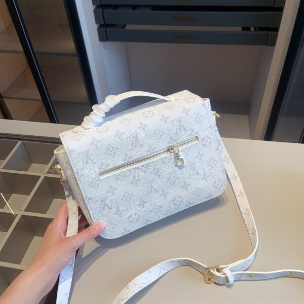 DBS-LC858 - Discounted Price For Set Louis Vuitton 3 Bags