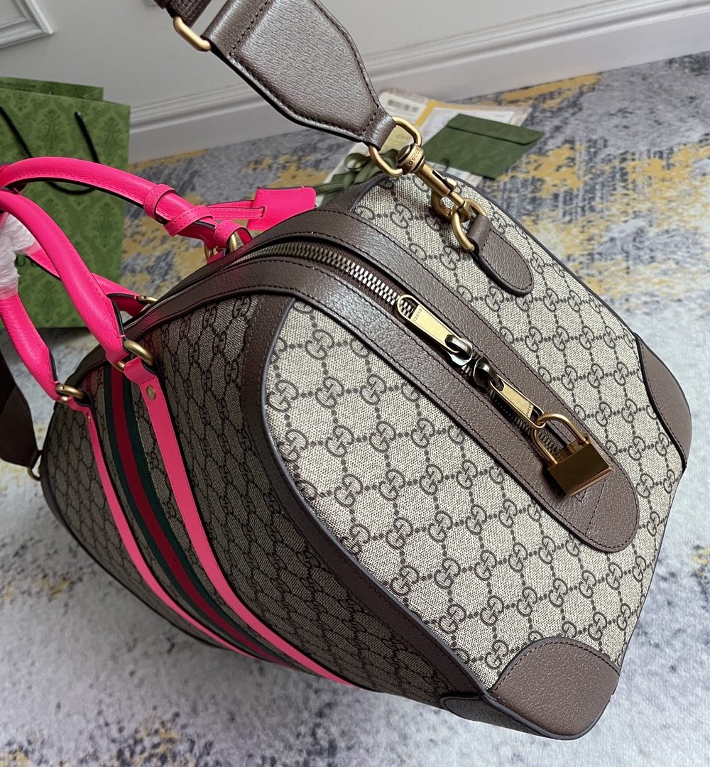 1:1 Replica GUCCI SAVOY MEDIUM DUFFLE BAG P Beige and ebony GG Supreme canvas Exclusive For Women 724642 FADHS 9755