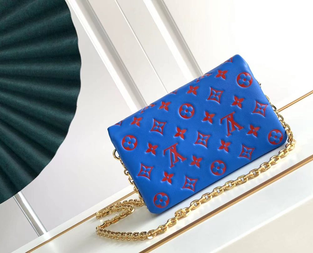 1:1 Replica Louis Vuitton Coussin PM Pochette Shoulder Bag Blue Red M80743 Luxury Bag For Women -  20cm