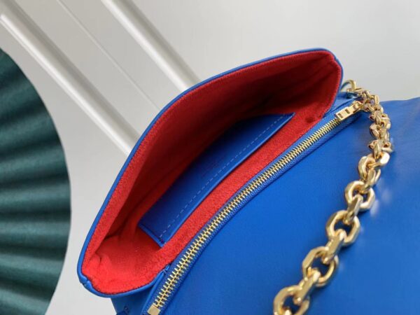 1:1 Replica Louis Vuitton Coussin PM Pochette Shoulder Bag Blue Red M80743 Luxury Bag For Women -  20cm