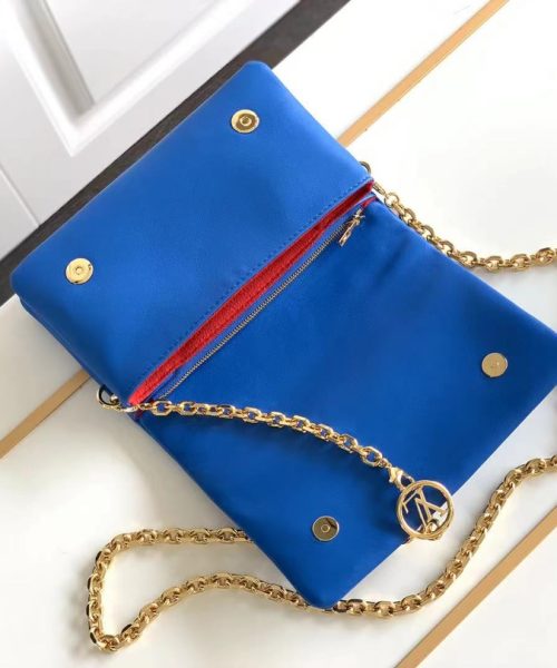 1:1 Replica Louis Vuitton Coussin PM Pochette Shoulder Bag Blue Red M80743 Luxury Bag For Women -  20cm