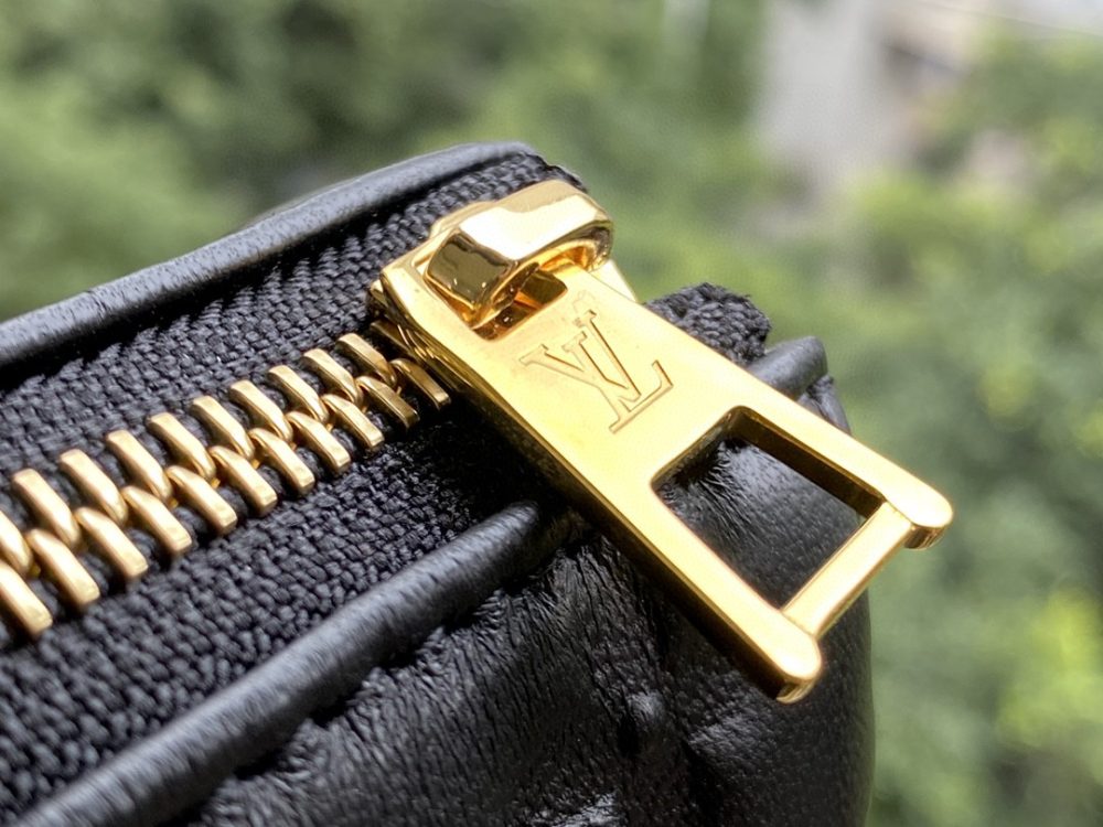 1:1 Replica Louis Vuitton Coussin PM Black M57790 Luxury Bag For Women -  26cm - Image 5