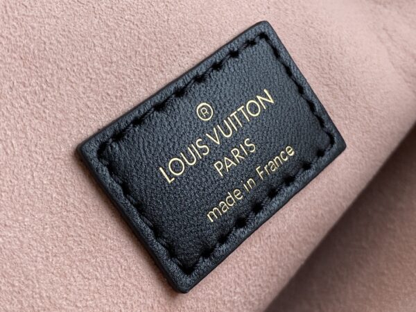 1:1 Replica Louis Vuitton Coussin PM Black M57790 Luxury Bag For Women -  26cm