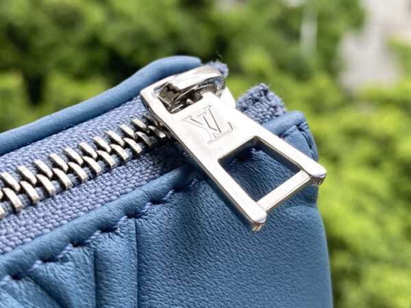 1:1 Replica Louis Vuitton Coussin PM Blue M57791 Luxury Bag For Women -  26cm