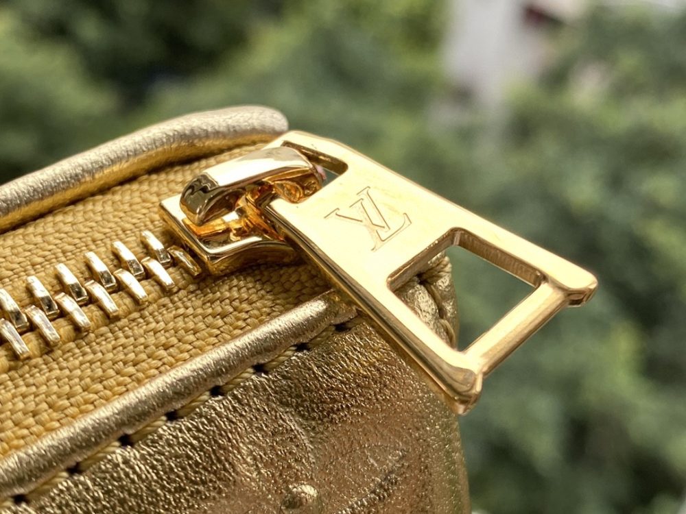 1:1 Replica Louis Vuitton Coussin PM gold M57790 Luxury Bag For Women -  26cm - Image 5