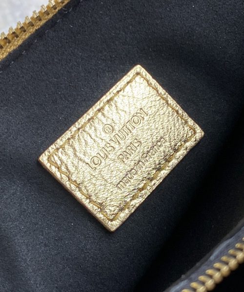 1:1 Replica Louis Vuitton Coussin PM gold M57790 Luxury Bag For Women -  26cm