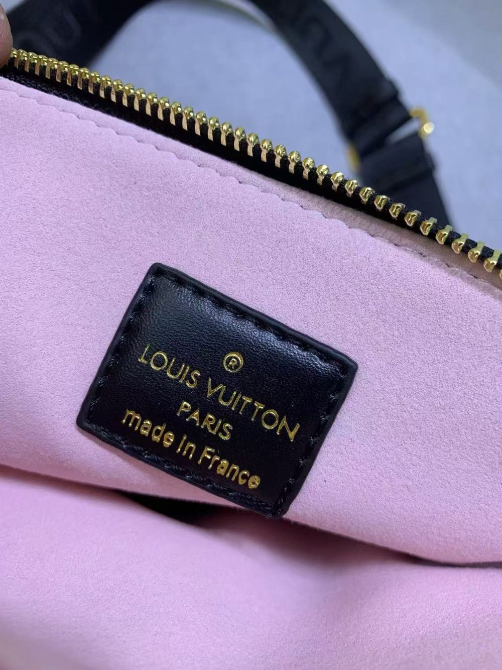 1:1 Replica Louis Vuitton Coussin PM Black M57790 Luxury Bag For Women -  26cm - Image 9