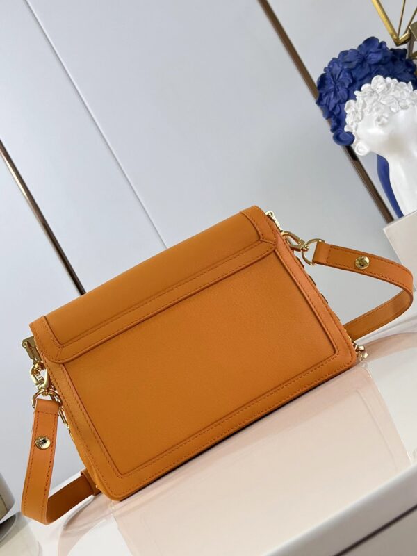 1:1 Replica Louis Vuitton LV Dauphine Soft MM H27 Luxury Bag For Women M25048 - 24cm