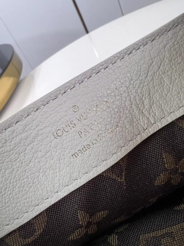 1:1 Replica Louis Vuitton LV Dauphine Soft MM H27 Luxury Bag For Women M25050 - 24cm