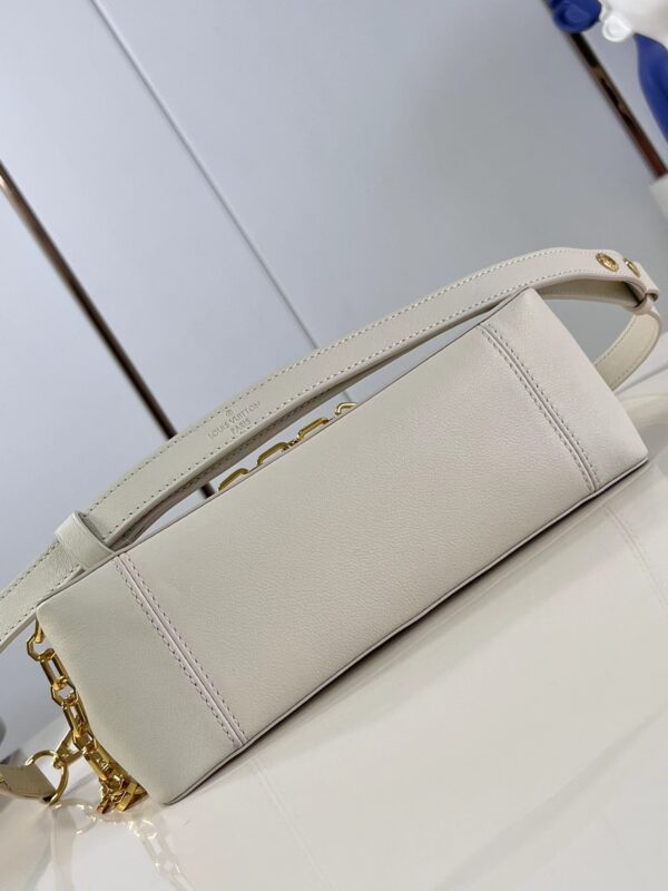 1:1 Replica Louis Vuitton LV Dauphine Soft MM H27 Luxury Bag For Women M25050 - 24cm
