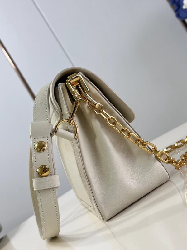 1:1 Replica Louis Vuitton LV Dauphine Soft MM H27 Luxury Bag For Women M25050 - 24cm