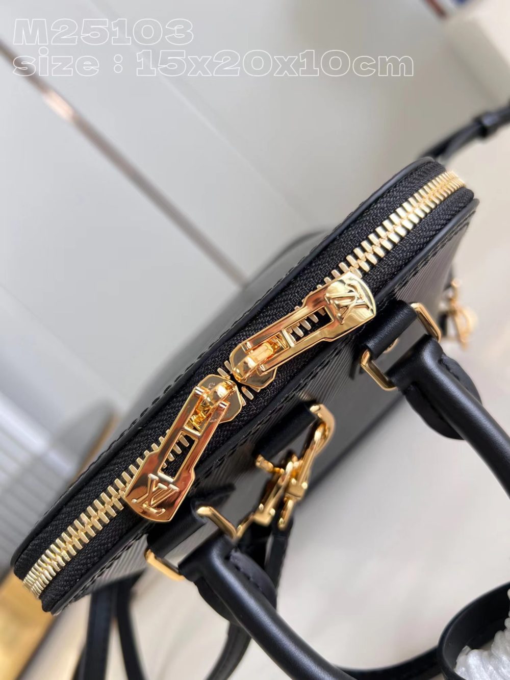 1:1 Replica Louis Vuitton LV Alma Backpack Epi Luxury Bag For Women M25103 - 20cm - Image 5