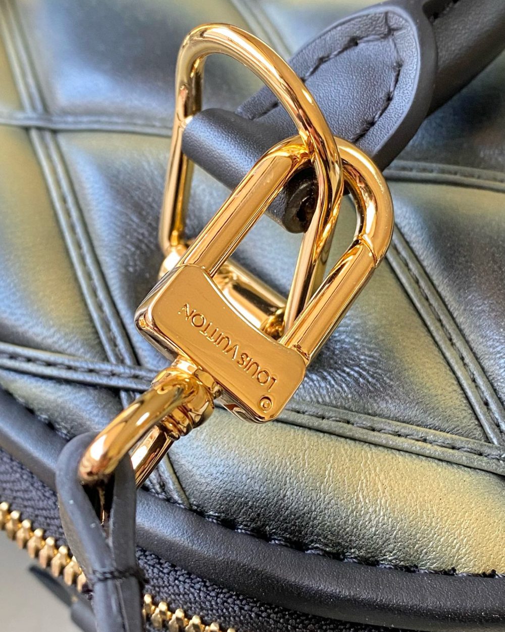 1:1 Replica Louis Vuitton LV Alma BB Malletage Luxury Bag For Women M23666 - 23.5cm