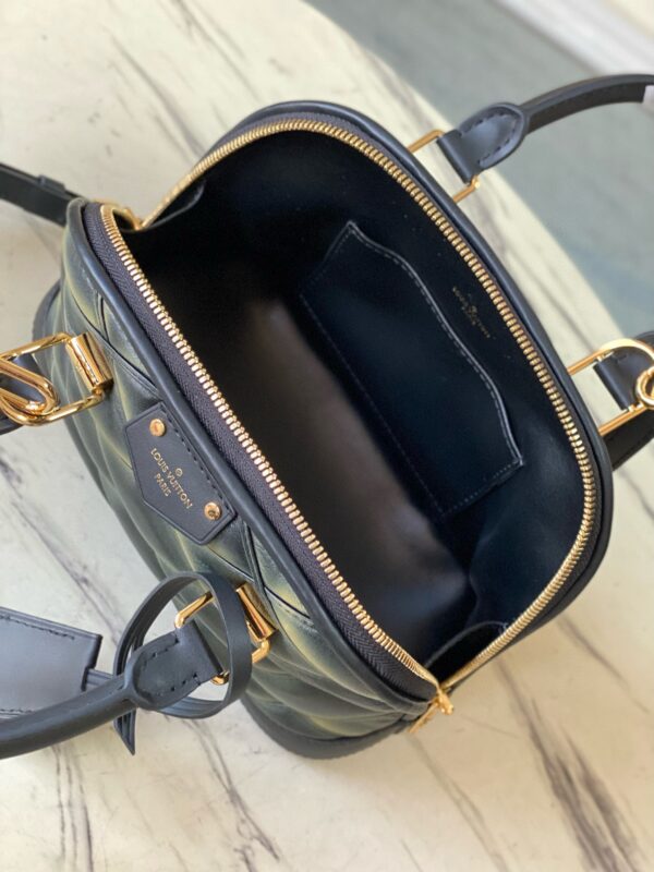 1:1 Replica Louis Vuitton LV Alma BB Malletage Luxury Bag For Women M23666 - 23.5cm