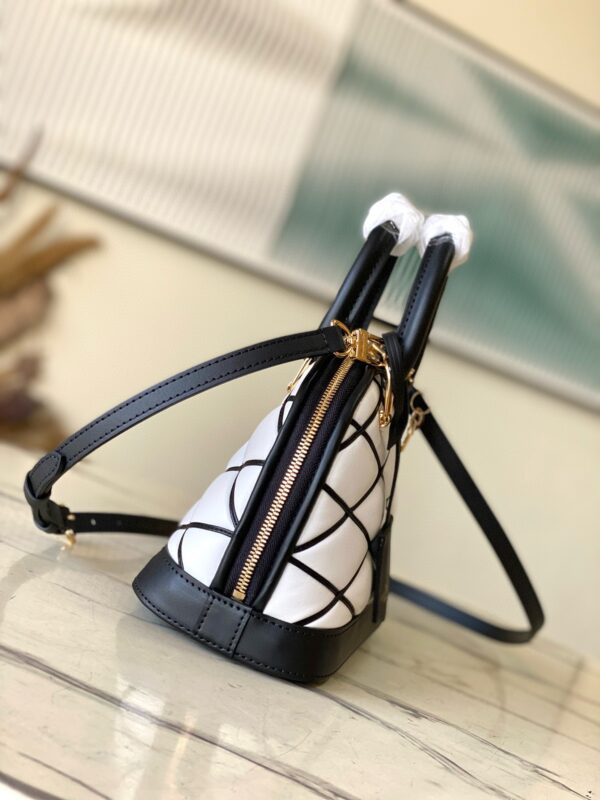 1:1 Replica Louis Vuitton LV Alma BB Malletage Luxury Bag For Women M23666 - 23.5cm