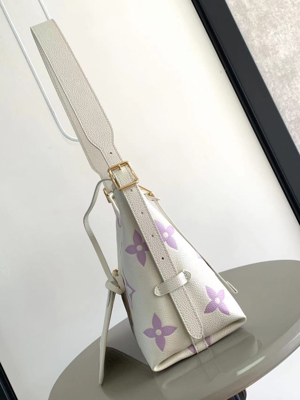[REP 1:1] Louis Vuitton Carryall PM Monogram empreinte Unique Bag For Women M46288 M46203 - 29cm - Image 6