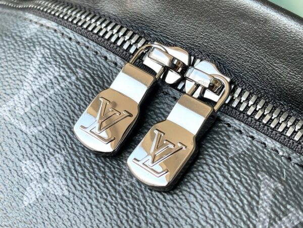 [REP 1:1] Louis Vuitton Discovery Bumbag PM Monogram Eclipse Unique Bag For Unisex M44336 - 47cm