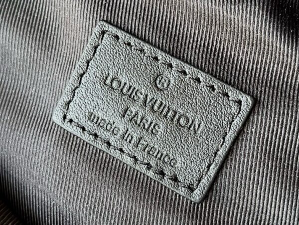 [REP 1:1] Louis Vuitton Discovery Bumbag PM Monogram Eclipse Unique Bag For Unisex M44336 - 47cm