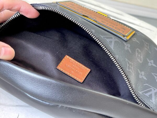 [REP 1:1] Louis Vuitton Discovery Bumbag Unique Bag For Unisex M45220 - 37cm